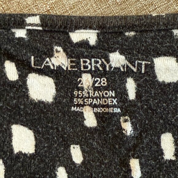 Size 26/28 Lane Bryant Shirt - Black with White - Picture 2 of 6